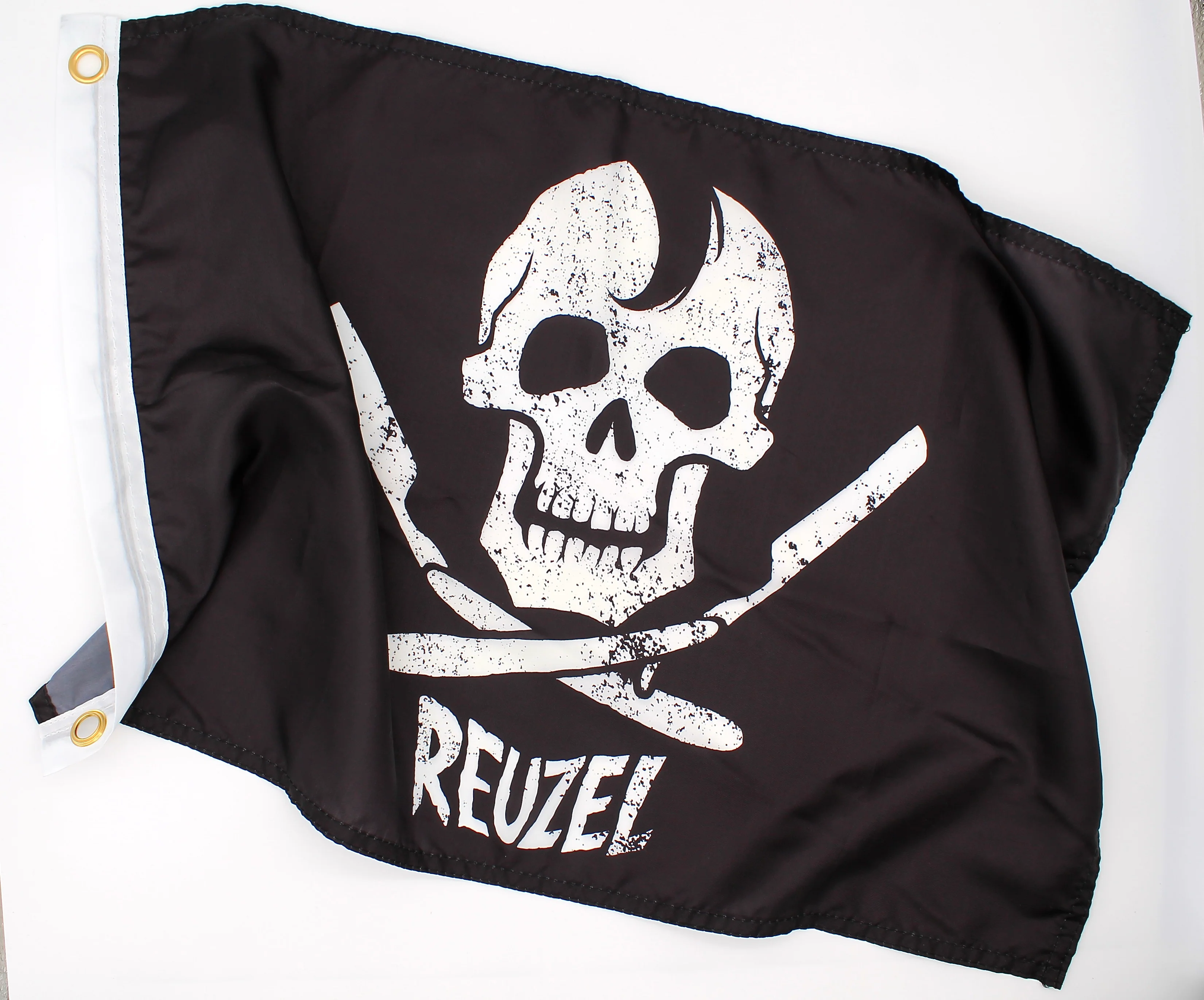 NEW Jolly Roger Reuzel Flag
